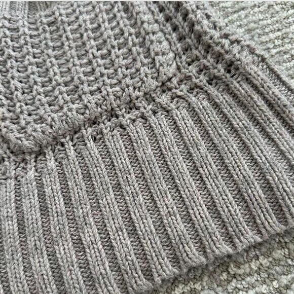 American Eagle Y2K Baby Knit Button Down Cardigan –Elena Gilbert Core - Picture 6 of 8